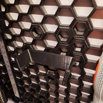 Giá treo đồng hồ vạn năng cho bảng Honeycomb Storage Wall