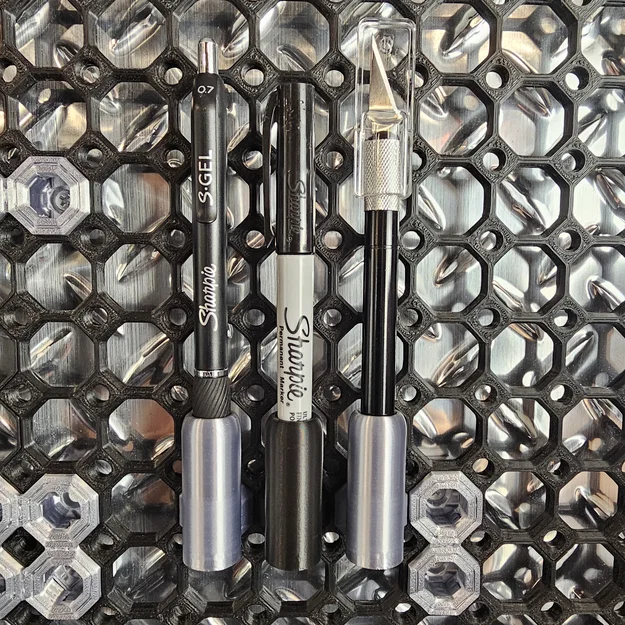 Giá đỡ Multiboard cho bút/Sharpie/dao hobby (Pen-Sharpie-Hobby Knife Holder) - Image 1