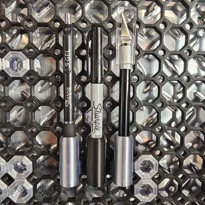 Giá đỡ Multiboard cho bút/Sharpie/dao hobby (Pen-Sharpie-Hobby Knife Holder)