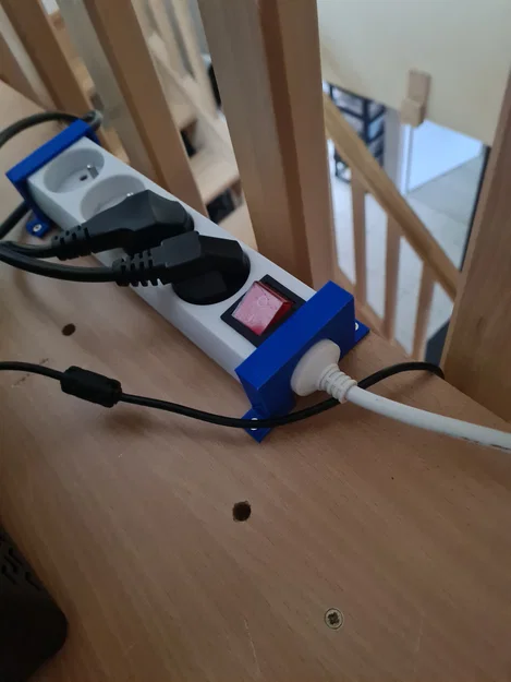 Ngàm cố định ổ cắm điện đa năng (Fixation pour multiprise) 3D - Image 4