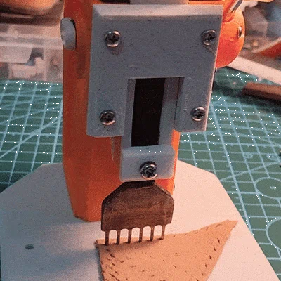 PRESSLY – Máy ép đục lỗ chỉ da (Leather Stitch Hole Puncher)