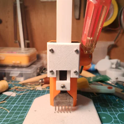 PRESSLY – Máy ép đục lỗ chỉ da (Leather Stitch Hole Puncher)