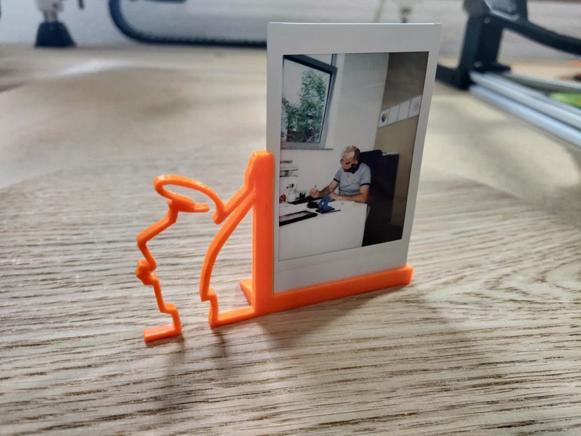 Giá đỡ ảnh nghệ thuật La Linea Photo Holder V3 in 3D cực chất - Image 1