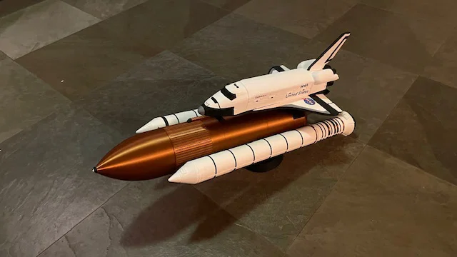 Sàn dưới và mũi Space Shuttle Endeavour (bản mới) - Image 1