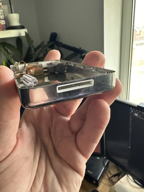 Liner cổng dock iPod classic thế hệ 3 (3rd generation) - Image 1