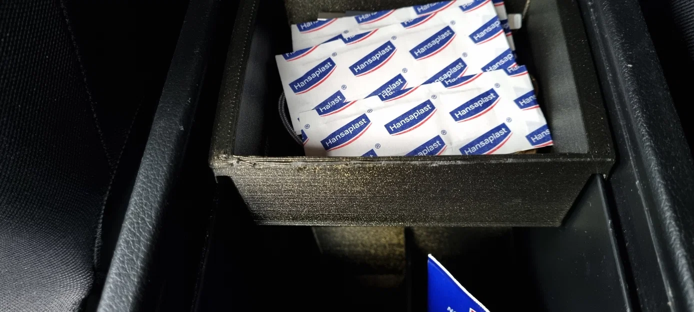 Khay hộc trung tâm cho Mitsubishu Outlander PHEV - Image 4