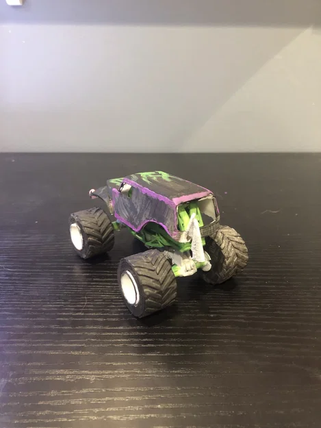 Monster Truck Grave Digger – Mẫu xe monster truck in 3D (bánh quay được) - Image 3