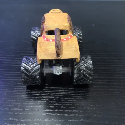 Monster Truck Monster Mutt (in 3D full, bánh xe quay được)