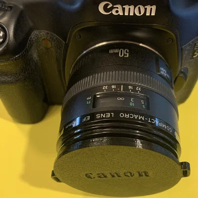 Nắp ống kính Canon (Canon lens cap)