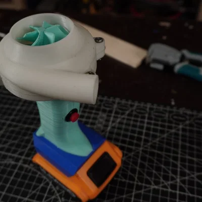 Tự làm máy thổi khí cầm tay chạy bằng pin (Turbo Blower DIY)