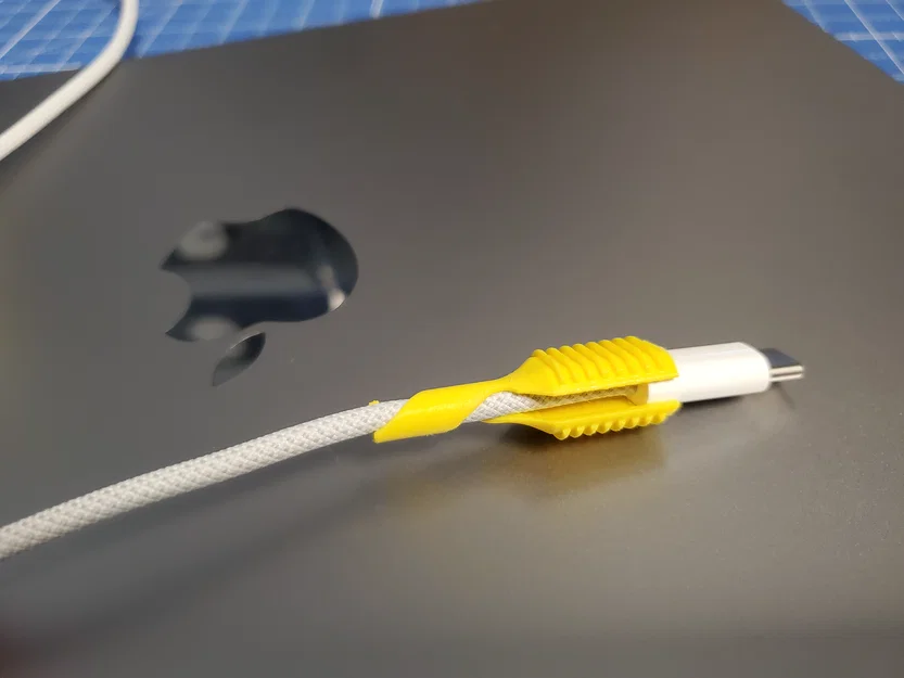 Bảo vệ cáp Apple MagSafe 3 cho MacBook Air M2 2022 (Strain Relief) - Image 12