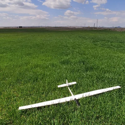 Tàu lượn RC Cirrus chạy động cơ (Cirrus RC powered glider)