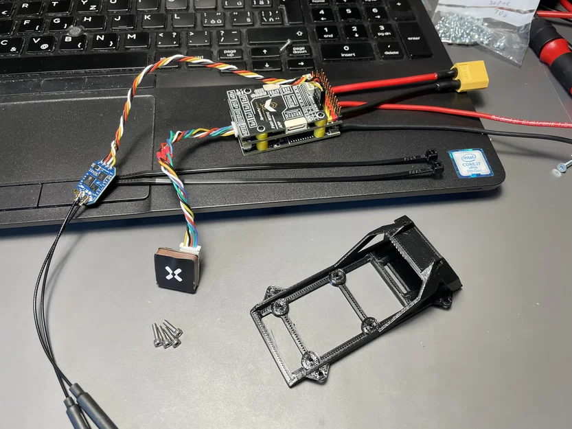 Khung giữ đa năng SpeedyBee F405 Wing (Mount GPS & Receiver) - Image 5