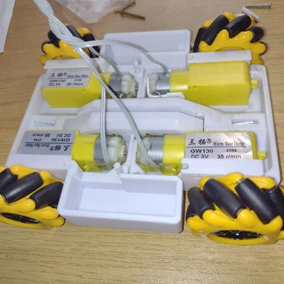 Nền tảng robot linh hoạt dùng bánh Mecanum