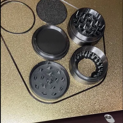 Herb Grinder 4 Mảnh Có Screen (Lưới Lọc)