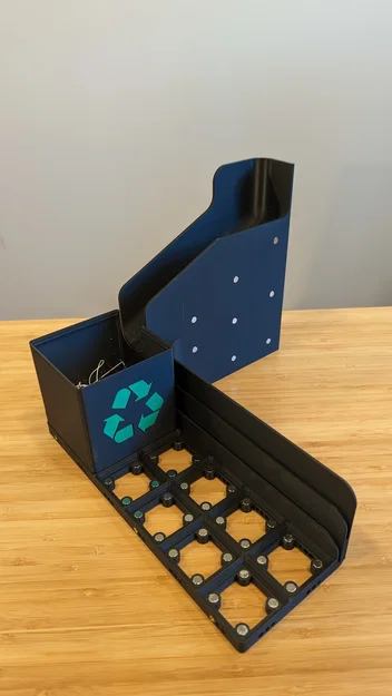 Máng xả poop Bambu P1S/X1C kèm đế Gridfinity và thùng “Loo” - Image 2