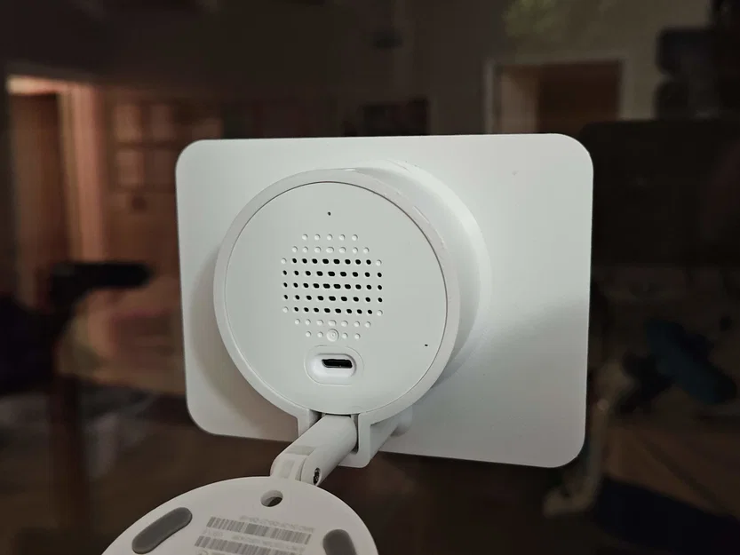 Giá đỡ dán cửa sổ cho TP-Link Tapo C120 (Window Mount) - Image 1