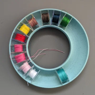 Khay Sắp Xếp Suốt Chỉ (Bobbin Spool Organizer) In 3D Tiện Lợi