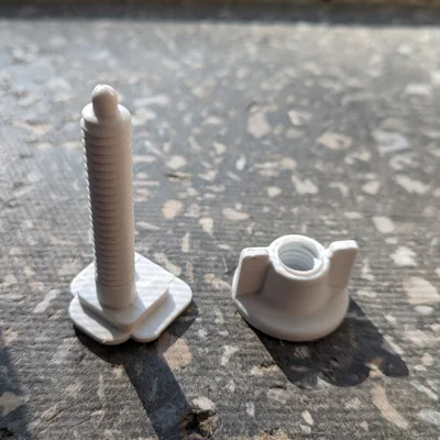 Bu lông và đai ốc bệ ngồi toilet