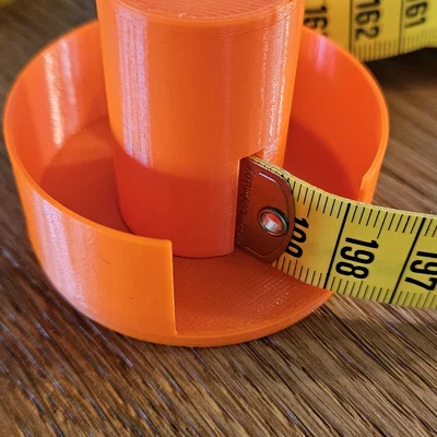 Dụng cụ cuộn thước dây may vá (Tape measure reel) – Nähen Massbandaufroller