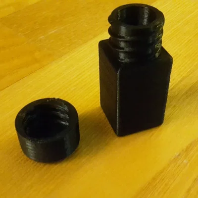 Hũ đựng gia vị đi cắm trại (Camping spice containers)