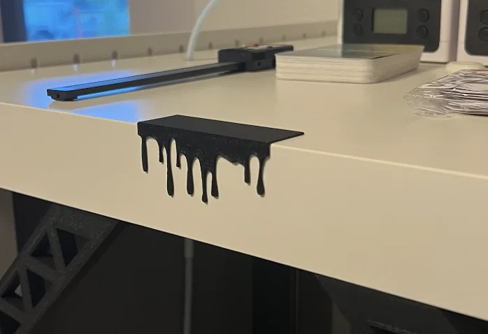 Drippy Shelf: Phụ kiện trang trí cạnh bàn 3D độc đáo - Image 1