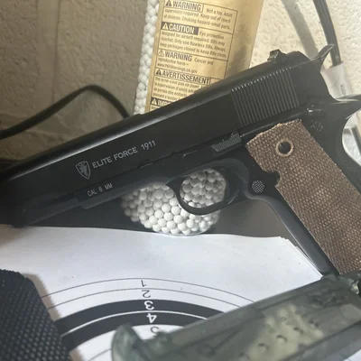 Tay cầm ốp sườn vân nhám cho Airsoft Elite Force 1911 (Grips)
