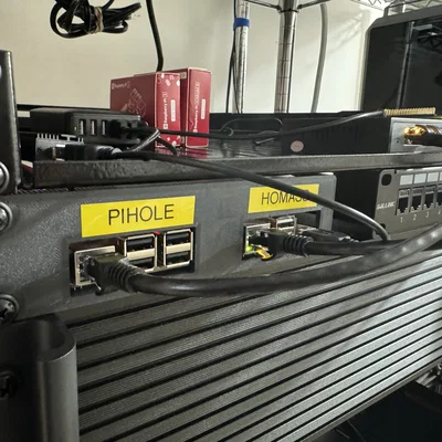 Khung gắn 2 thiết bị Raspberry Pi vào tủ rack 1U tiện lợi