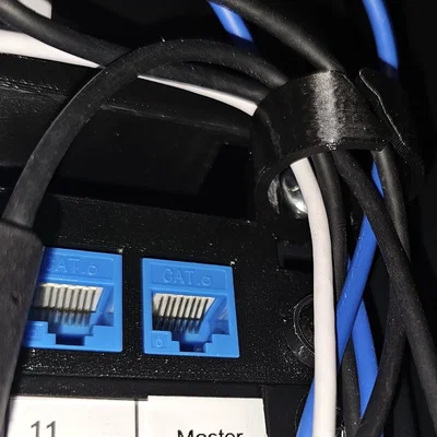 Kẹp cố định dây cáp cho tủ mạng Network Rack (In 3D)