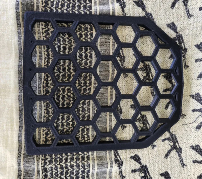 Tấm đệm thoáng khí tổ ong cho áo giáp Airsoft (3D Printing) - Image 1