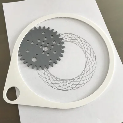 Spiro Toy – Đồ chơi vẽ hình kiểu Spirograph đơn giản