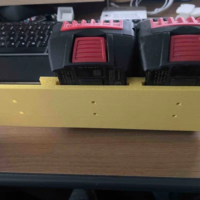 Giá đỡ pin Bosch Blue 18V (Bosch Blue 18V Battery Bracket)