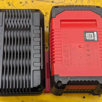 Đế gắn pin Ozito PXC-18 Volt (Battery Cradles)