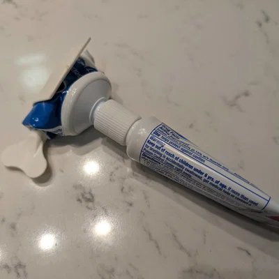 Đầu nối bơm kem đánh răng (Toothpaste Tube Coupler) 3D Printing