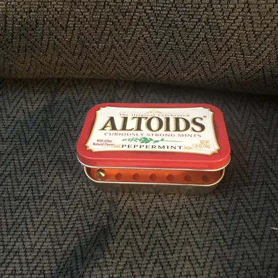 Hộp đựng nozzle bằng hộp thiếc Altoids (Altoids nozzle box)
