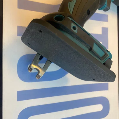 Giá treo dụng cụ Makita 18V LXT (toolmount)