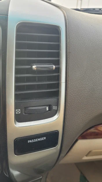 Lẫy khe gió (Vent tab) cho Toyota Prado - Image 2