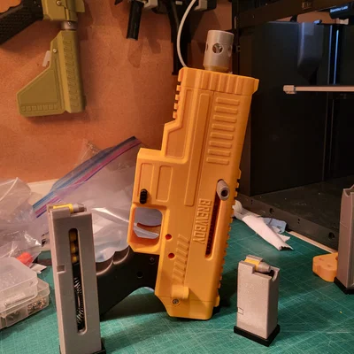Plinker V2.0 (Bolt-Action Blaster) – Blaster nạp magazine, văng vỏ