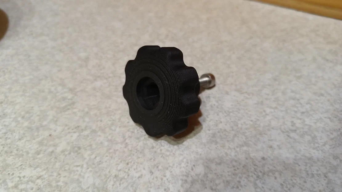 Núm vặn cho đai ốc & bulông M6 - Image 2