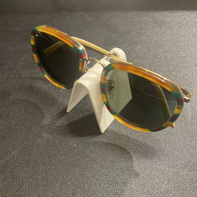 Kệ Để Kính Siêu Tối Giản (Ultra Minimal Glasses Stand)