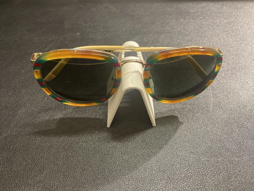 Kệ Để Kính Siêu Tối Giản (Ultra Minimal Glasses Stand) - Image 4