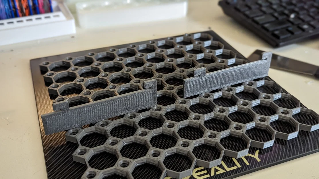 Bộ chuyển đổi treo Multiboard lên vách ngăn văn phòng siêu chắc chắn - Image 2