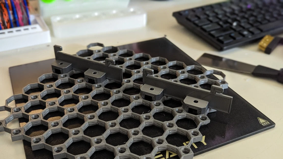 Bộ chuyển đổi treo Multiboard lên vách ngăn văn phòng siêu chắc chắn - Image 3