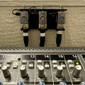 Rack bộ phát In-Ear Monitor Xvive U4 - Thumbnail 2