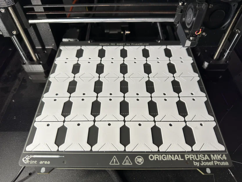 Bobbin chỉ thêu Floss 40mm x 40mm - Image 1