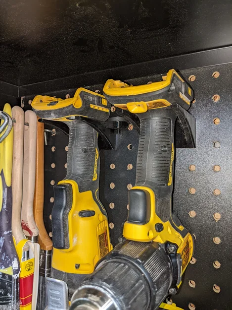 Giá treo pegboard cho Dewalt multi-tool (Dewalt 20V oscillating) - Image 1