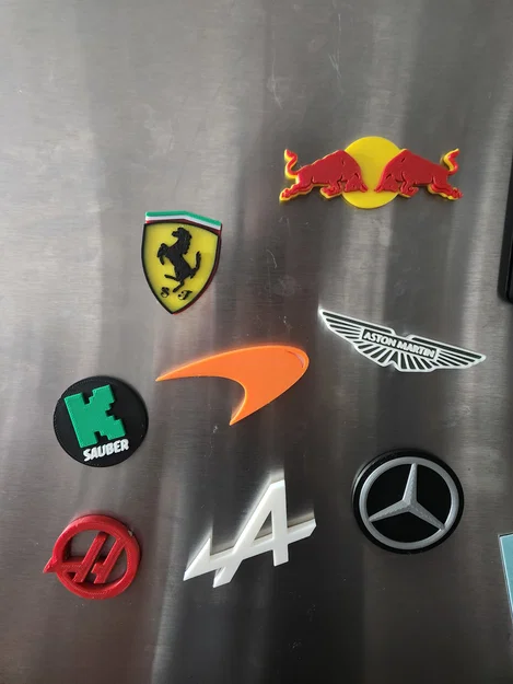 Nam châm tủ lạnh Red Bull (Red Bull Fridge Magnet) - Image 2