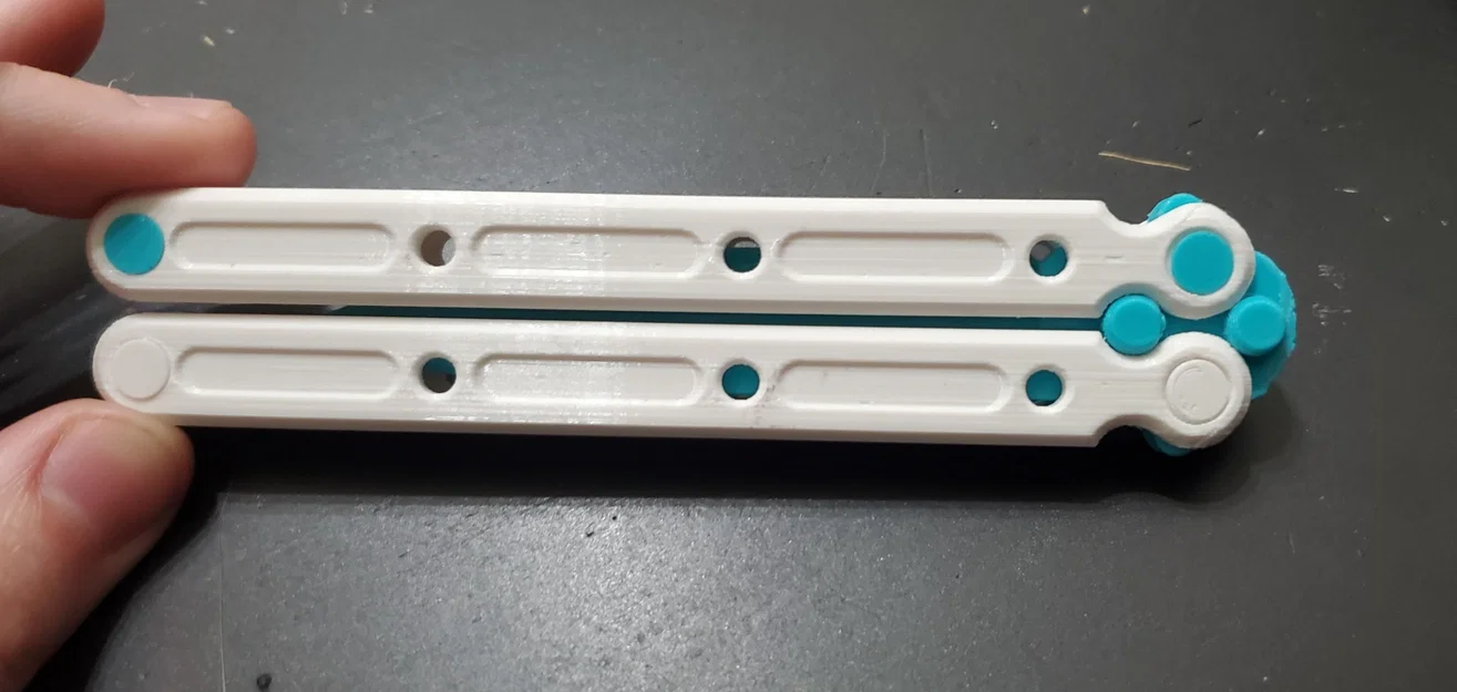 Dao bướm (Butterfly Knife / Balisong) in 3D – Lắp ráp đơn giản - Image 2