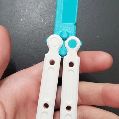 Dao bướm (Butterfly Knife / Balisong) in 3D – Lắp ráp đơn giản
