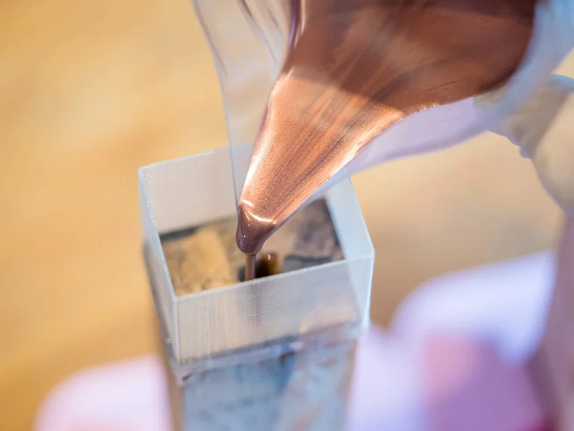 Bình rót Universal Vasemode chống nước – In nhanh & rót chính xác - Image 4